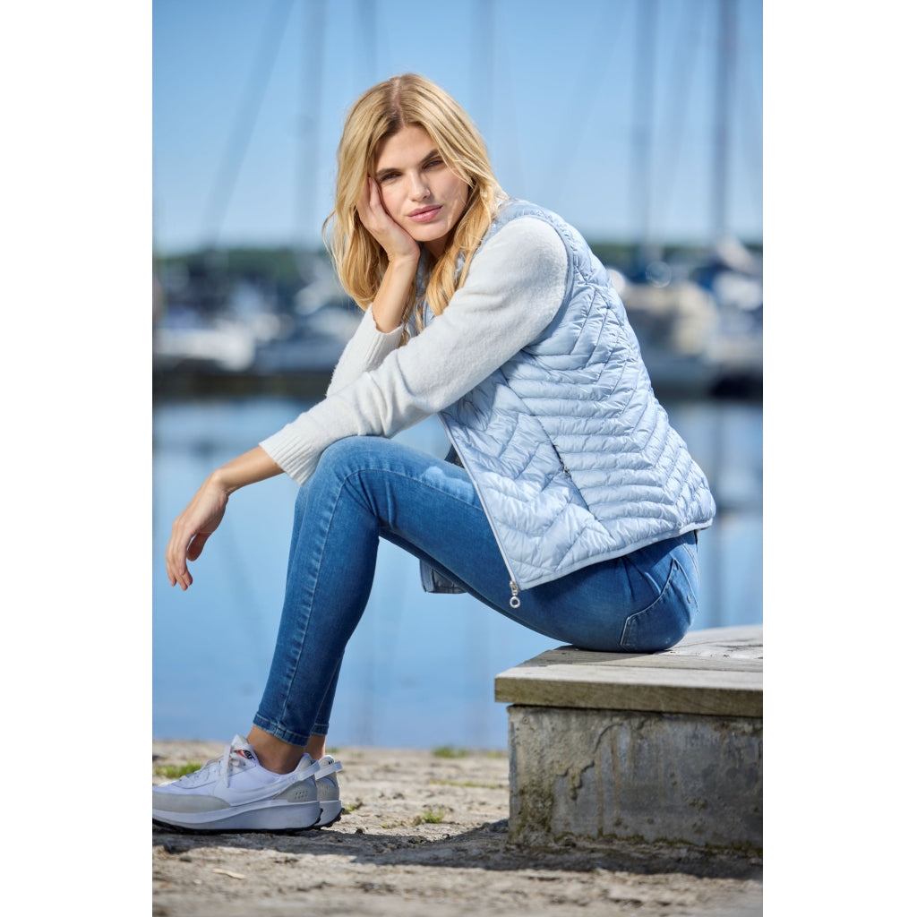 Junge Louise Kv. 62 51-Lagoon