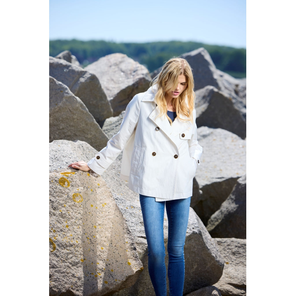 Junge Nicolette Kv. 46 10-Ecru