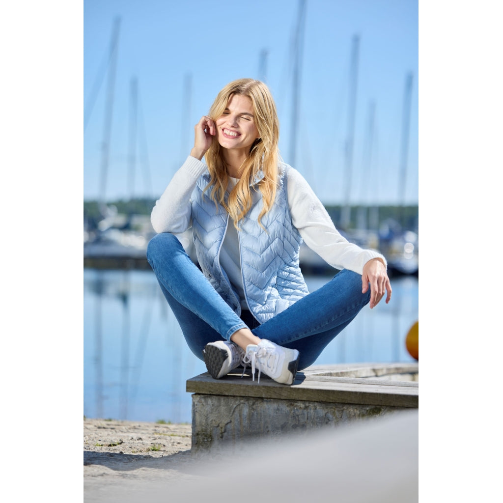 Junge Louise Kv. 62 51-Lagoon